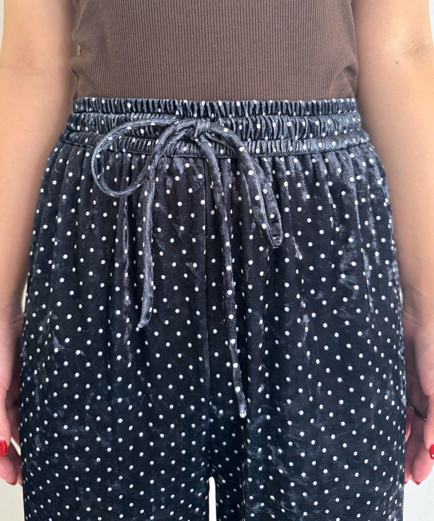 拼色圖案天鵝絨荷葉邊褲〈波點／花卉〉