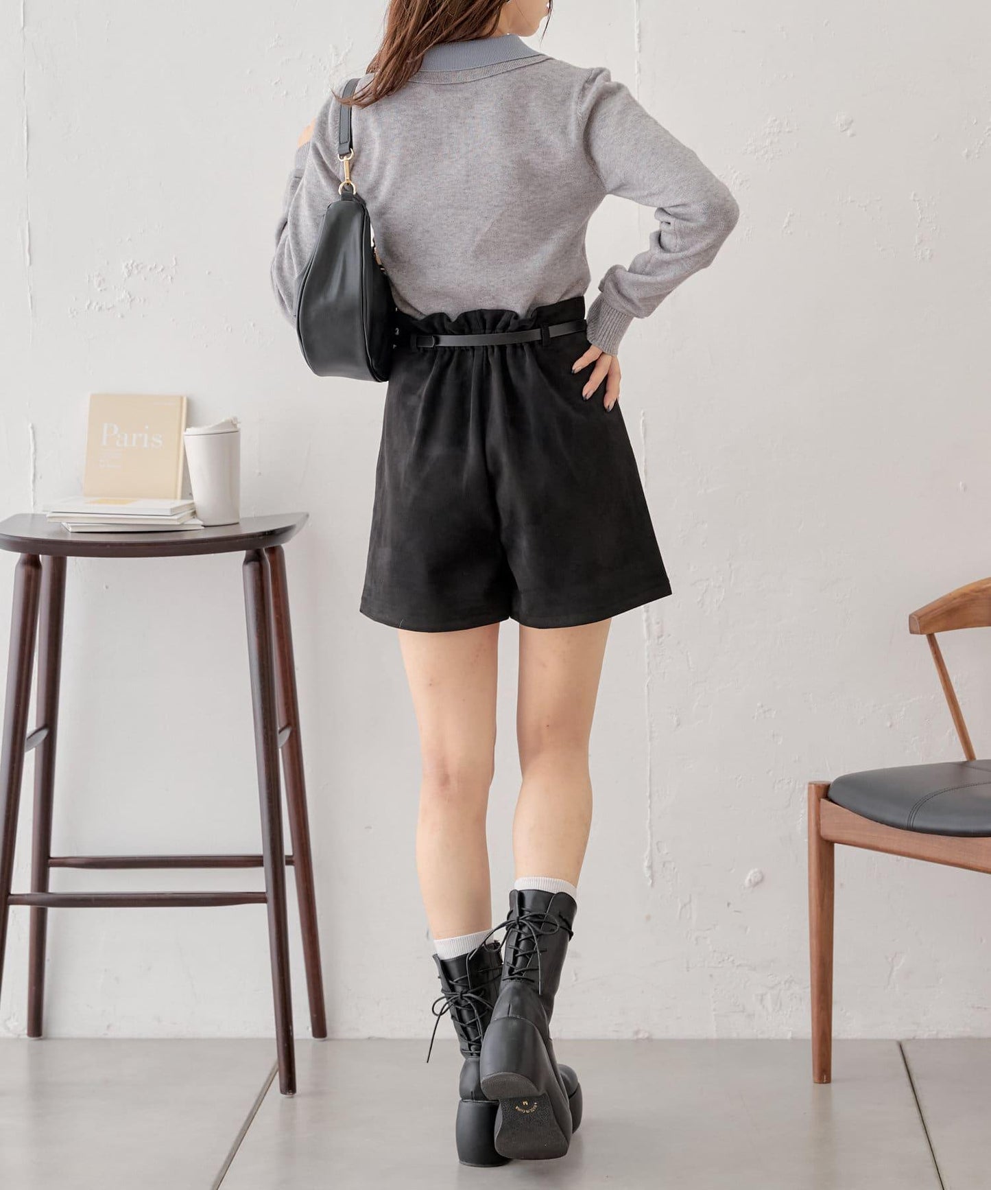 【Chico】附腰帶麂皮褶皺短褲