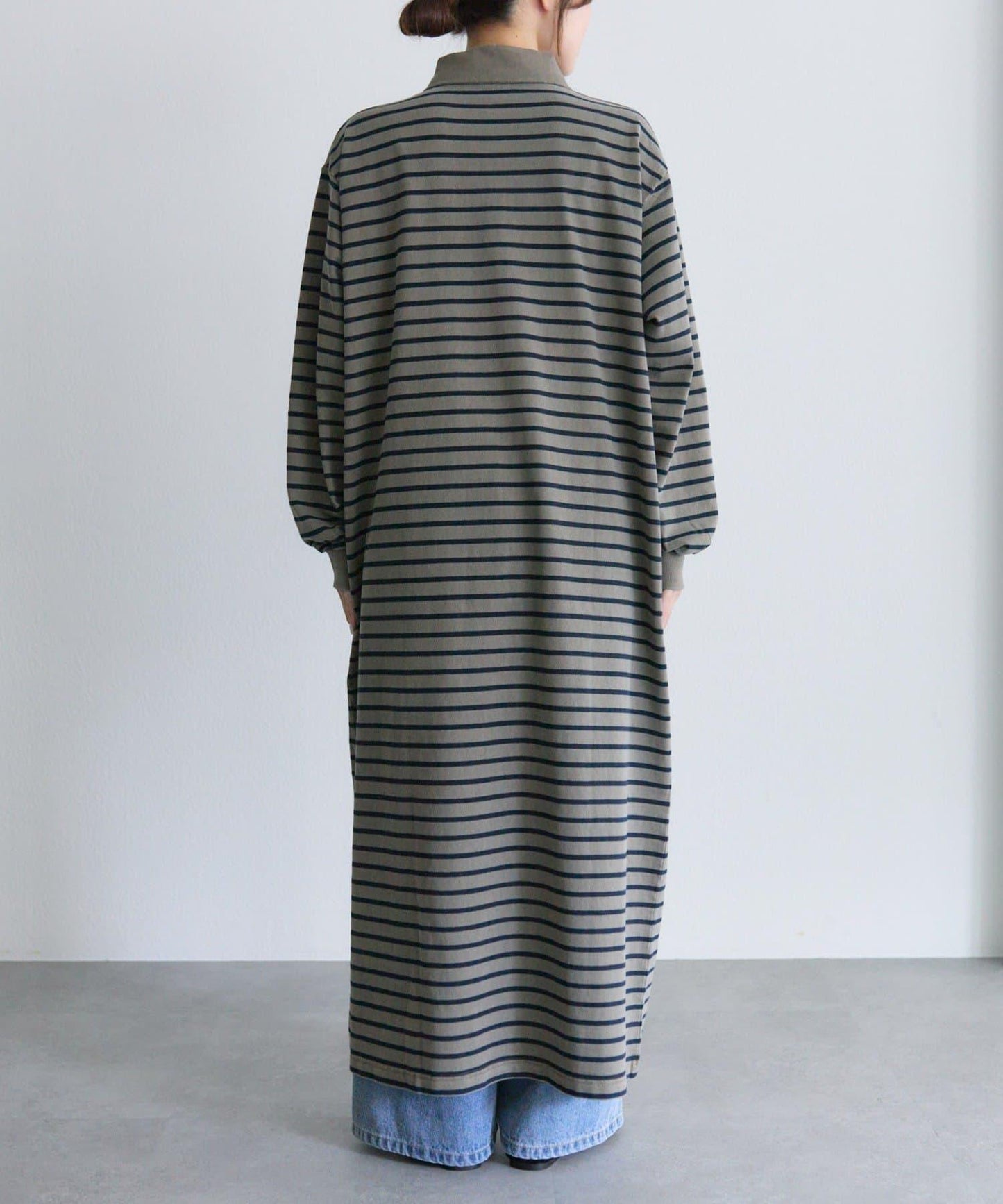 顏料條紋翻領連衣裙