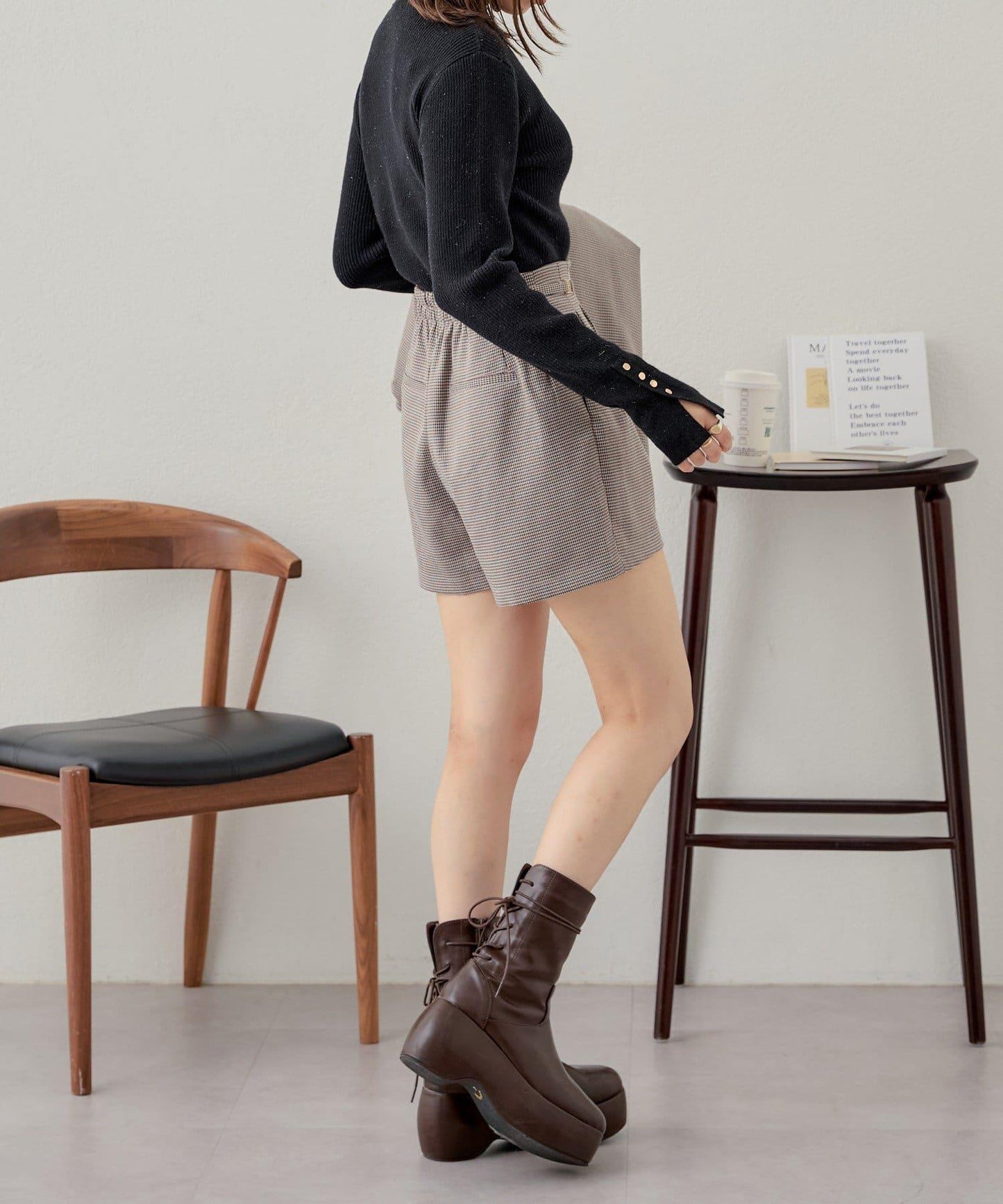 【Chico】帶吊飾褶皺短褲