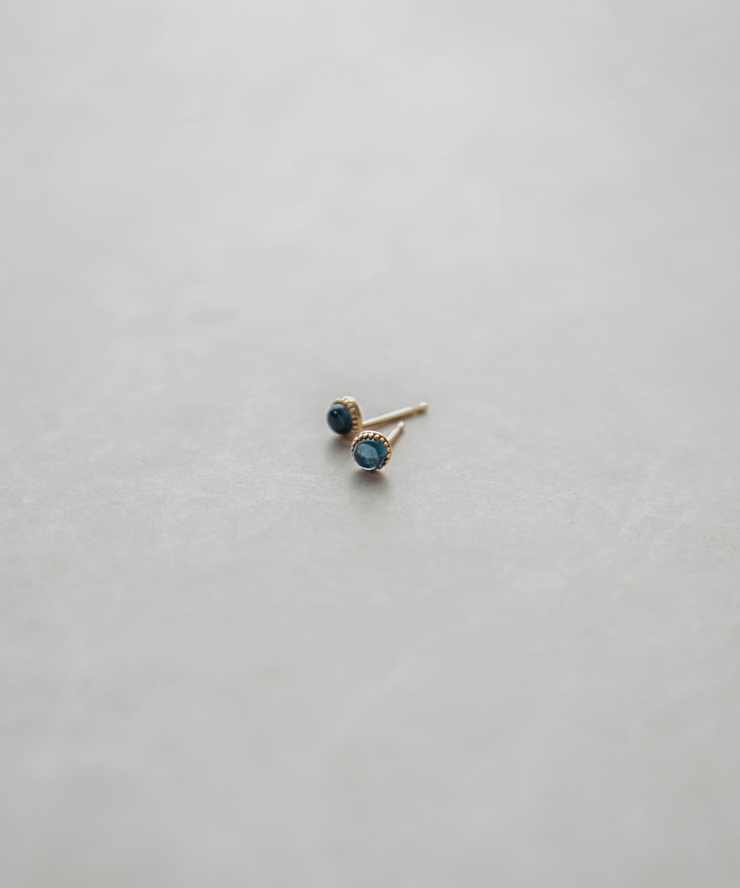 ff by decor urban research 石材耳環