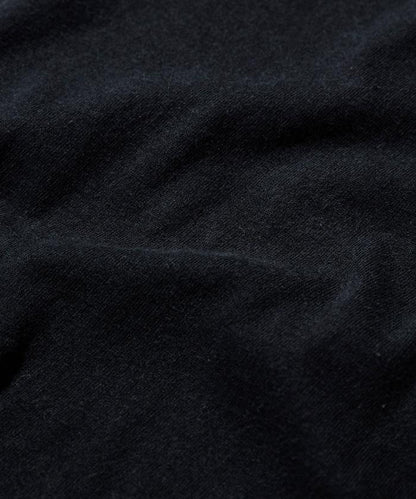 【EXCLUSIVE】 Amy Winehouse 圖案長袖T恤