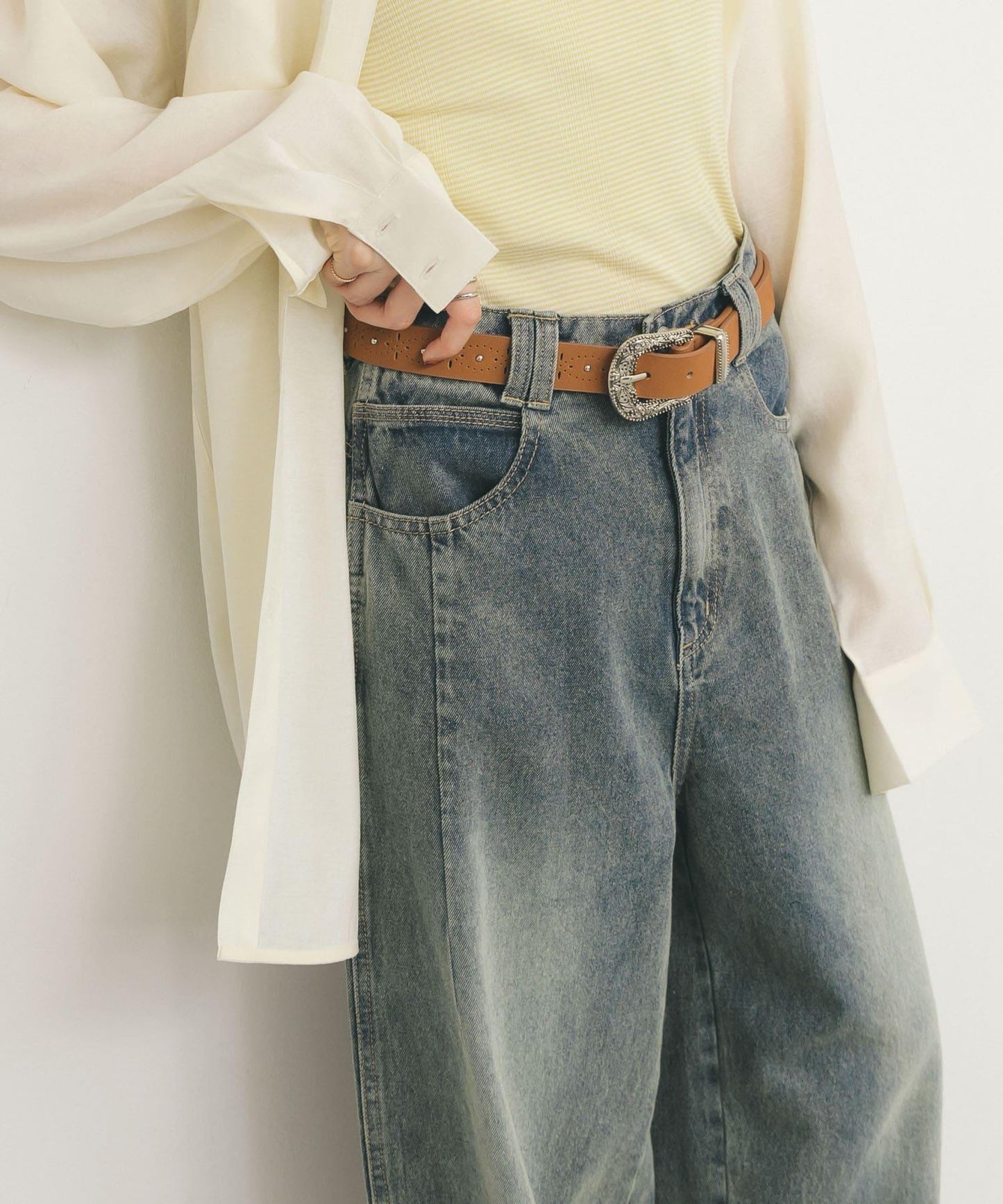 圓形裝飾釦腰帶