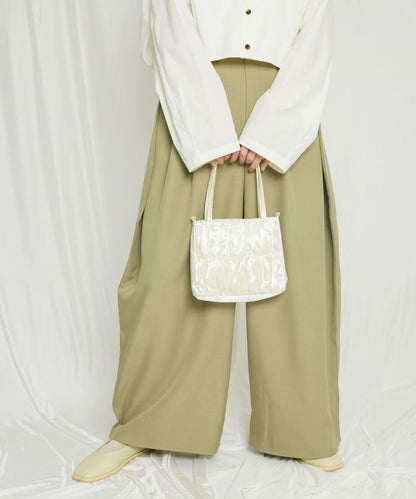 緞面褶皺手提包