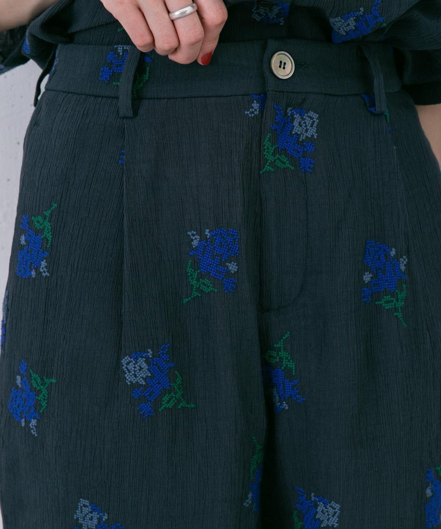刺繡短褲