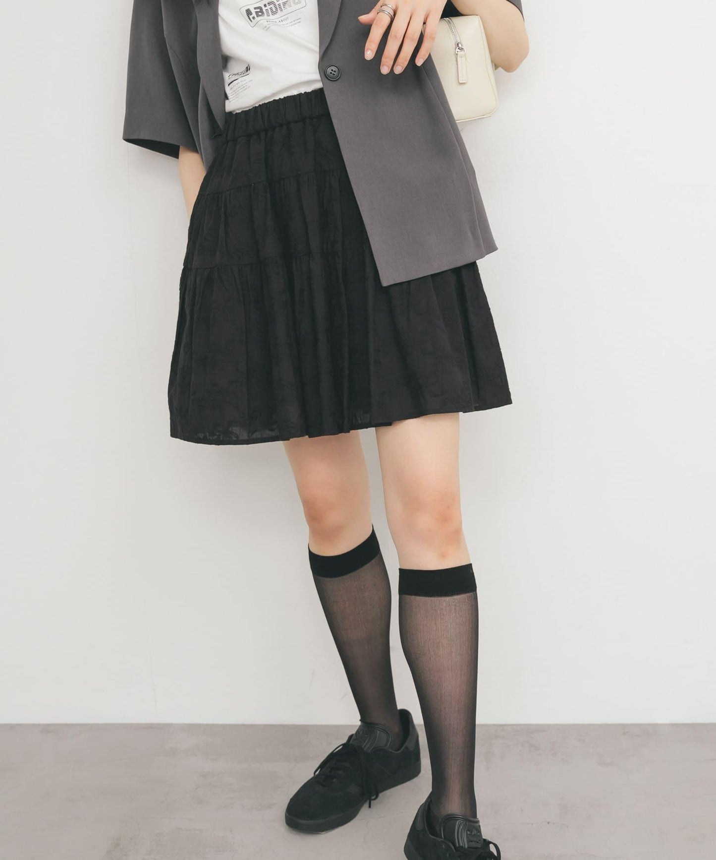刺繡迷你裙