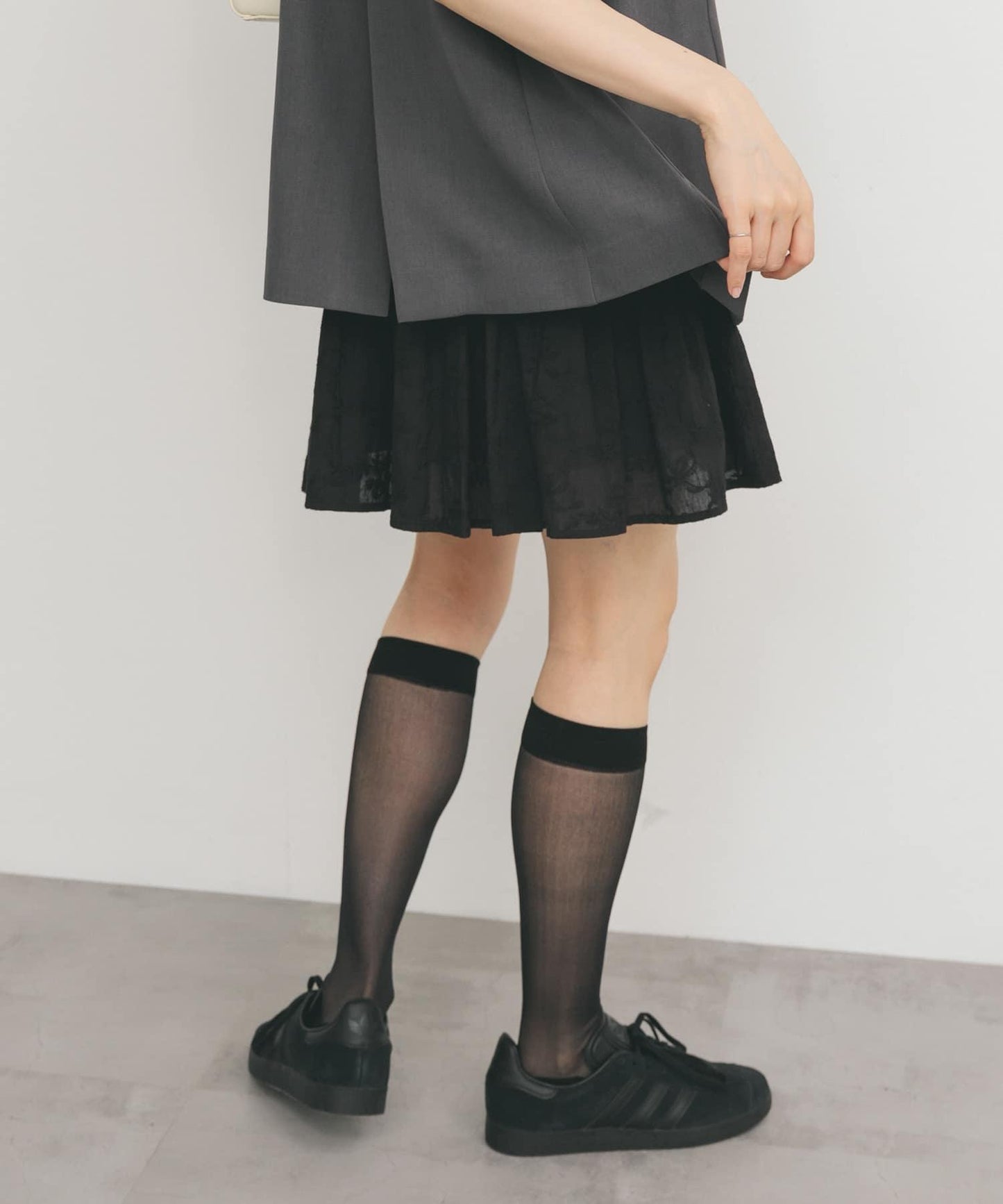 刺繡迷你裙