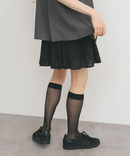 刺繡迷你裙