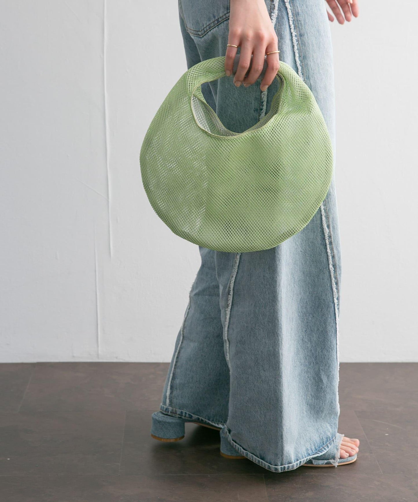 CONTROL FREAK 網眼圓形包