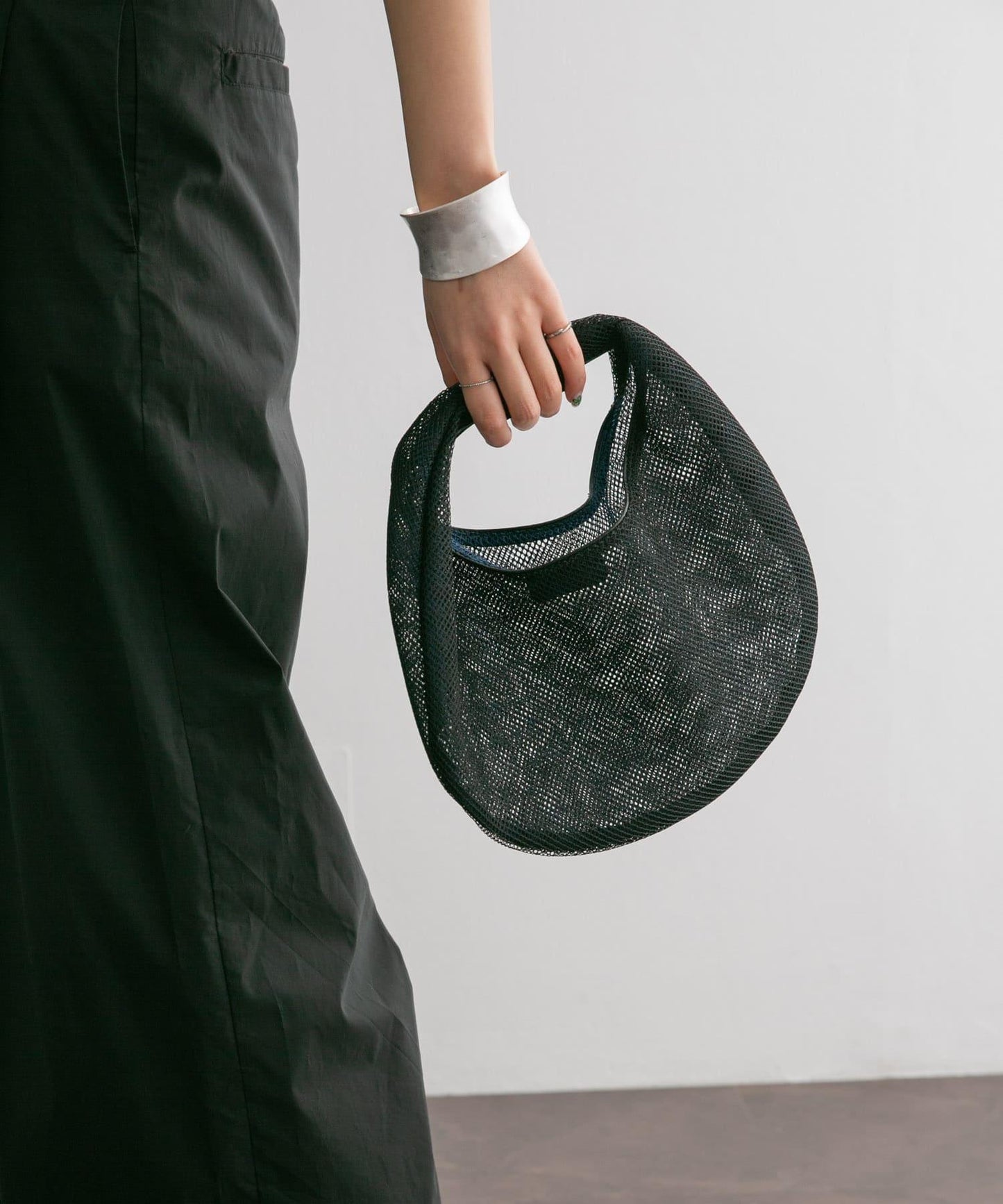 CONTROL FREAK 網眼圓形包