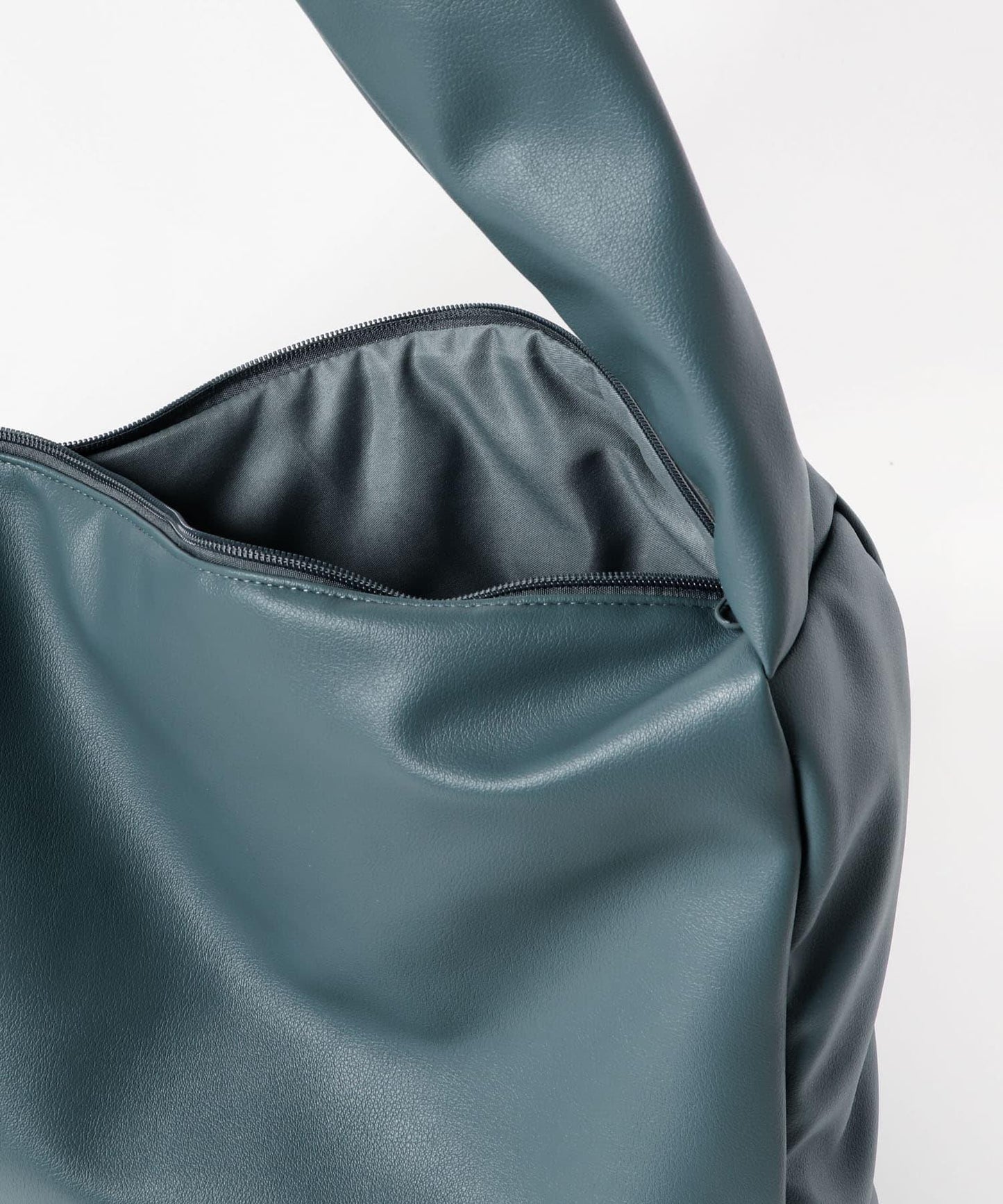 仿皮革加厚大號單肩包