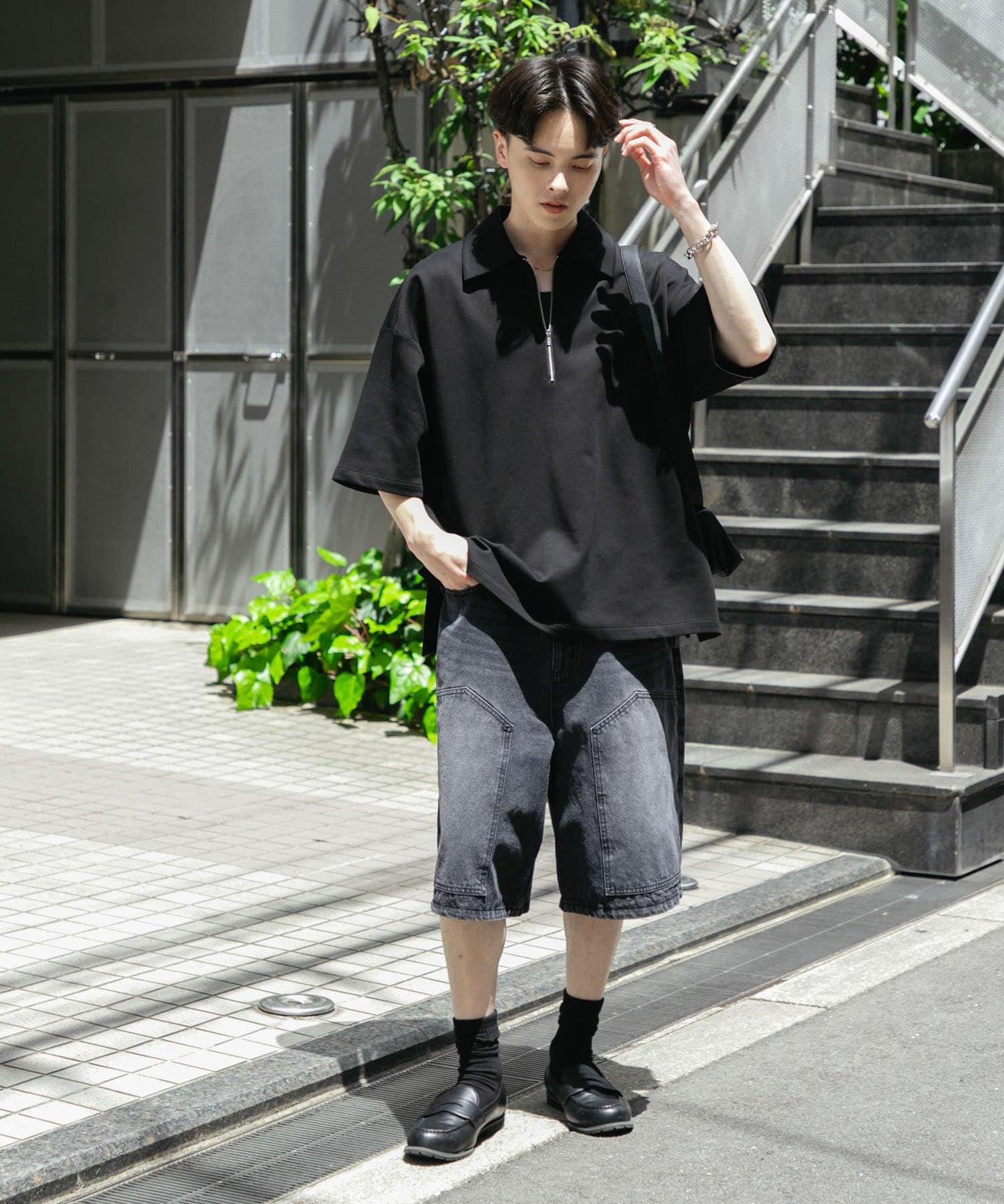中性款高彈力半拉鍊短袖T恤
