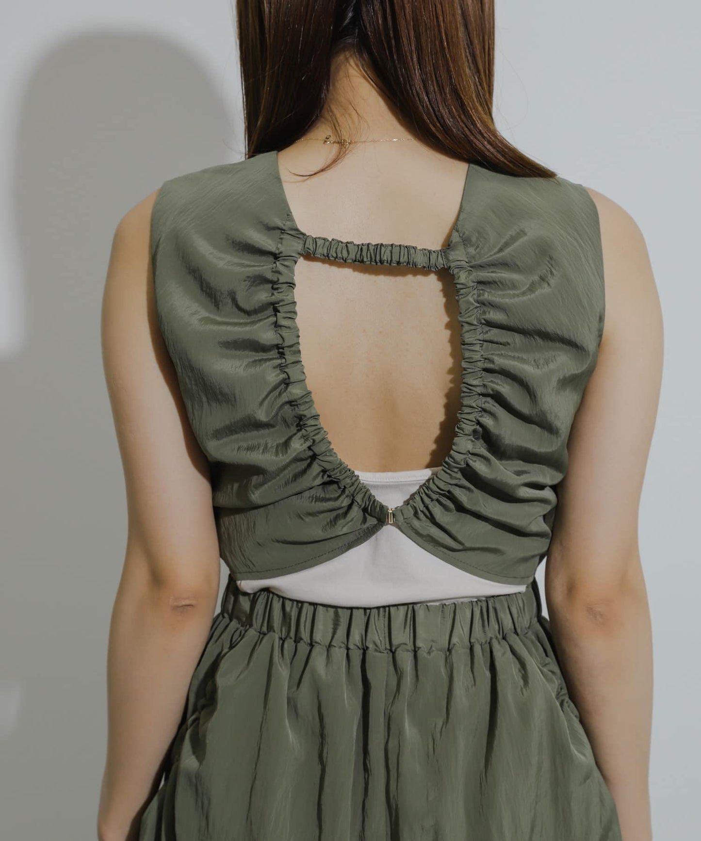 尼龍褶皺繭型連衣裙
