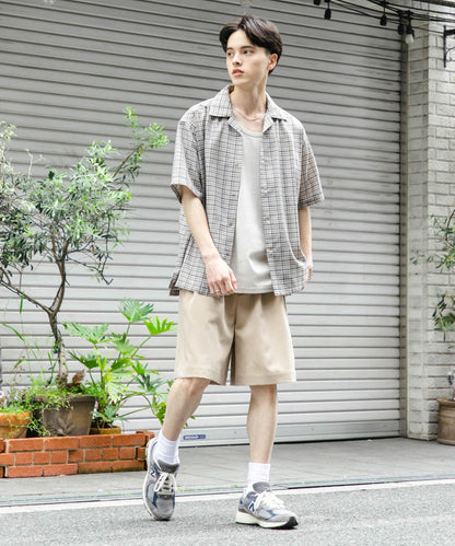 格紋開領短袖襯衫