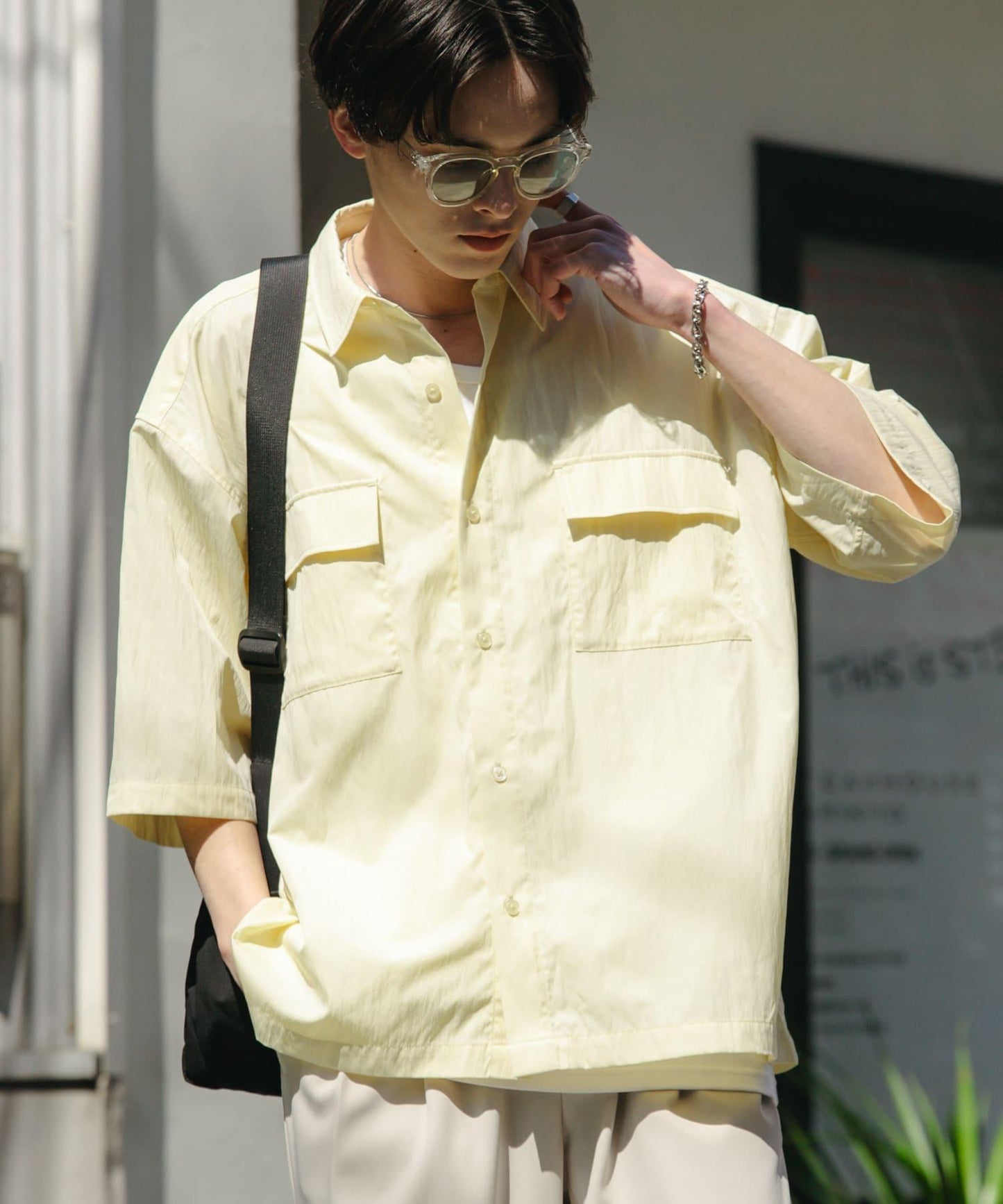 皺褶尼龍短袖襯衫
