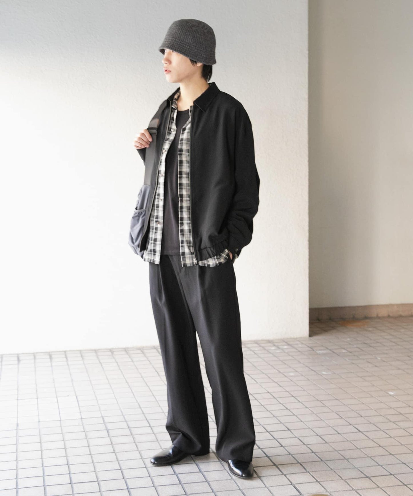 UR TECH DRYLUXE 亞麻風寬鬆長褲
