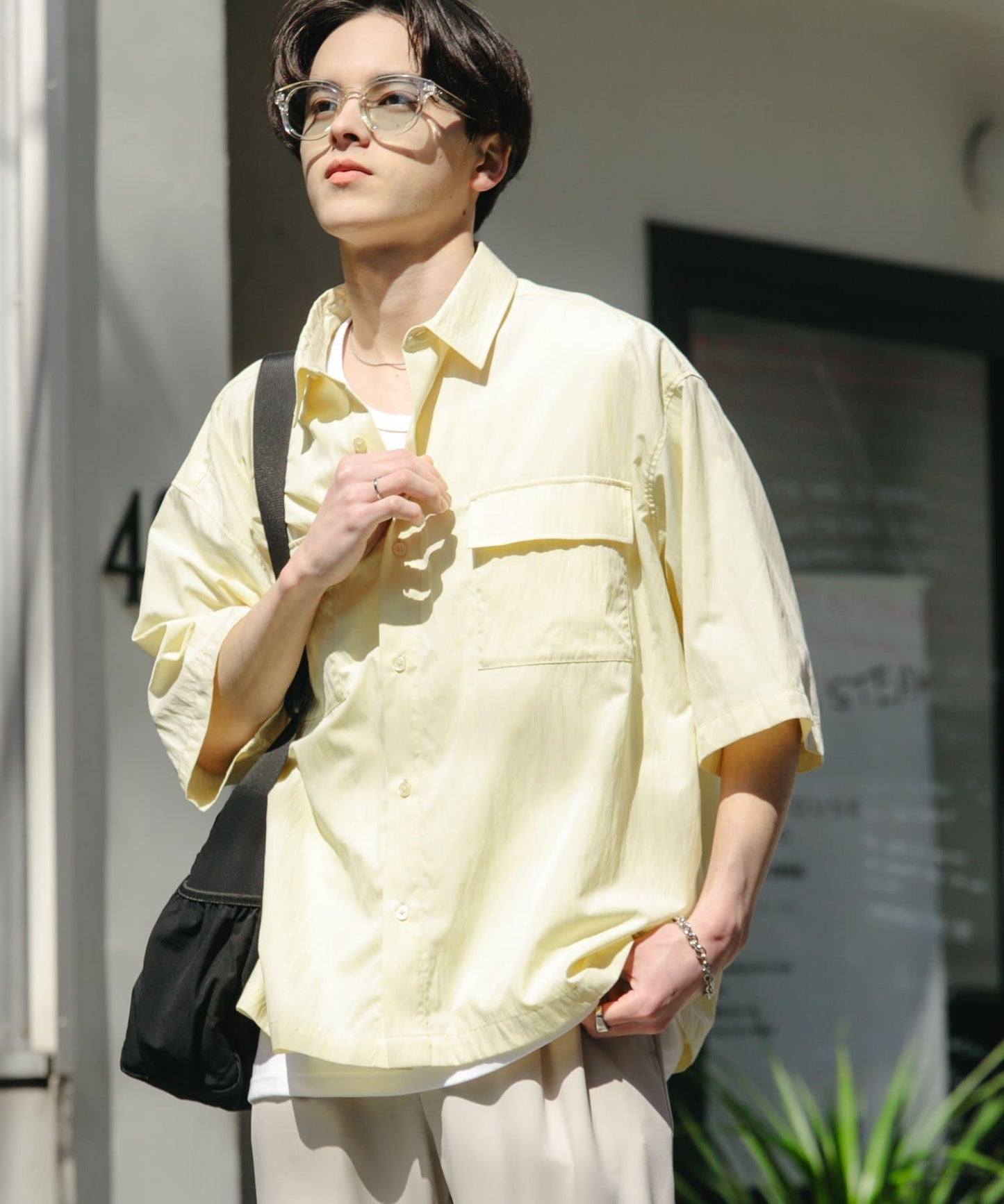 皺褶尼龍短袖襯衫