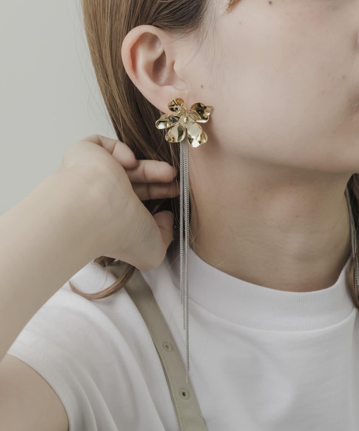 金屬花朵長款鏈條耳環