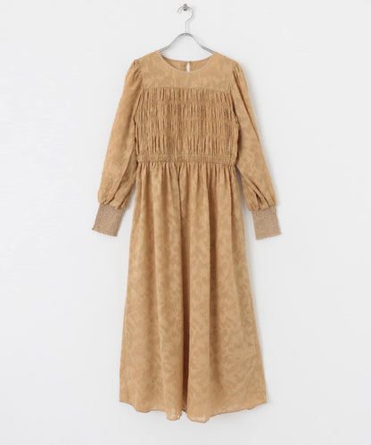 收腰褶皺連衣裙