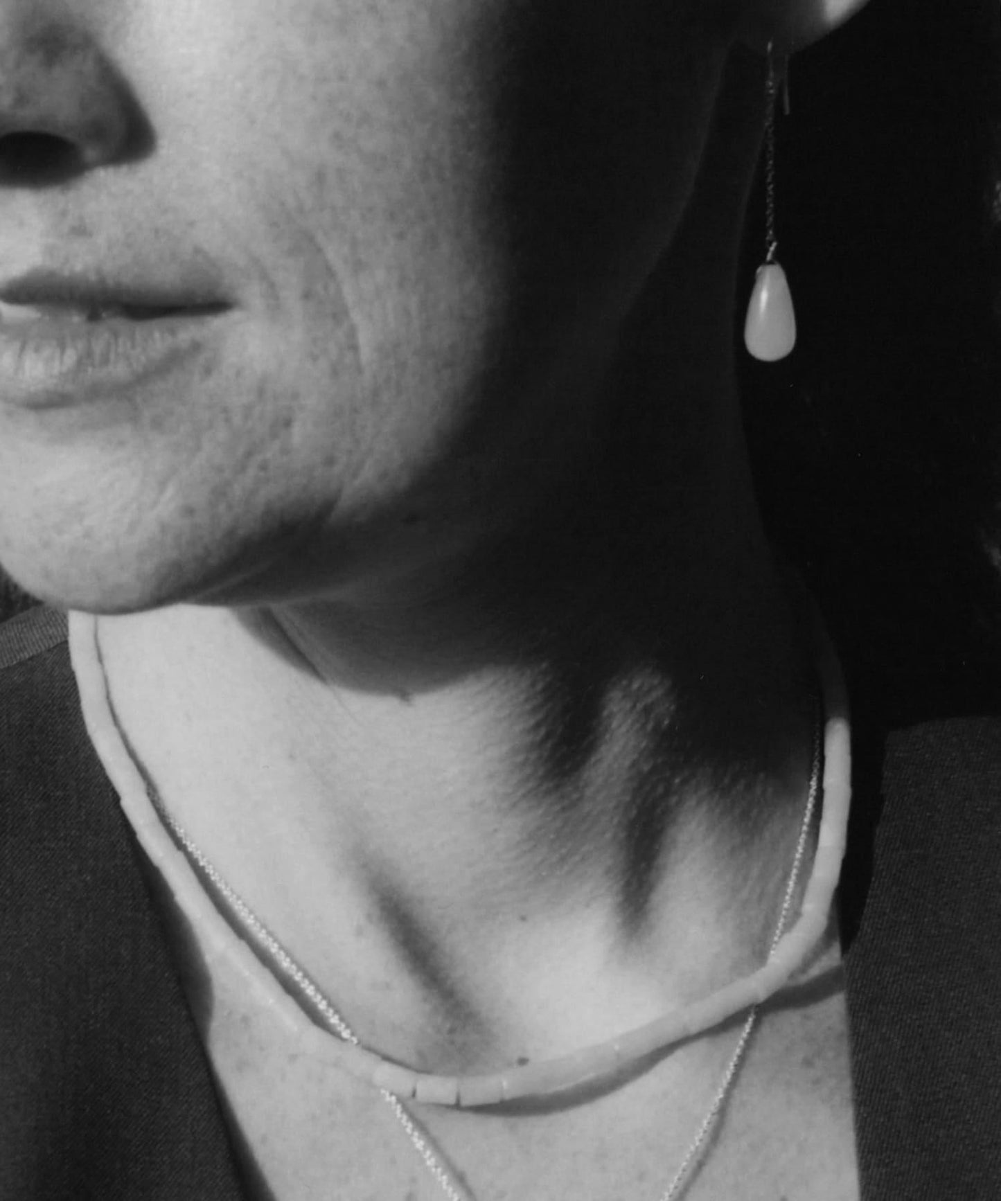 SMELLY so’新玉鏈條掛鉤耳飾