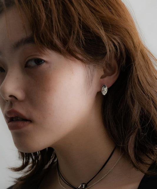 SMELLY so’ 扭紋金屬盤耳釘