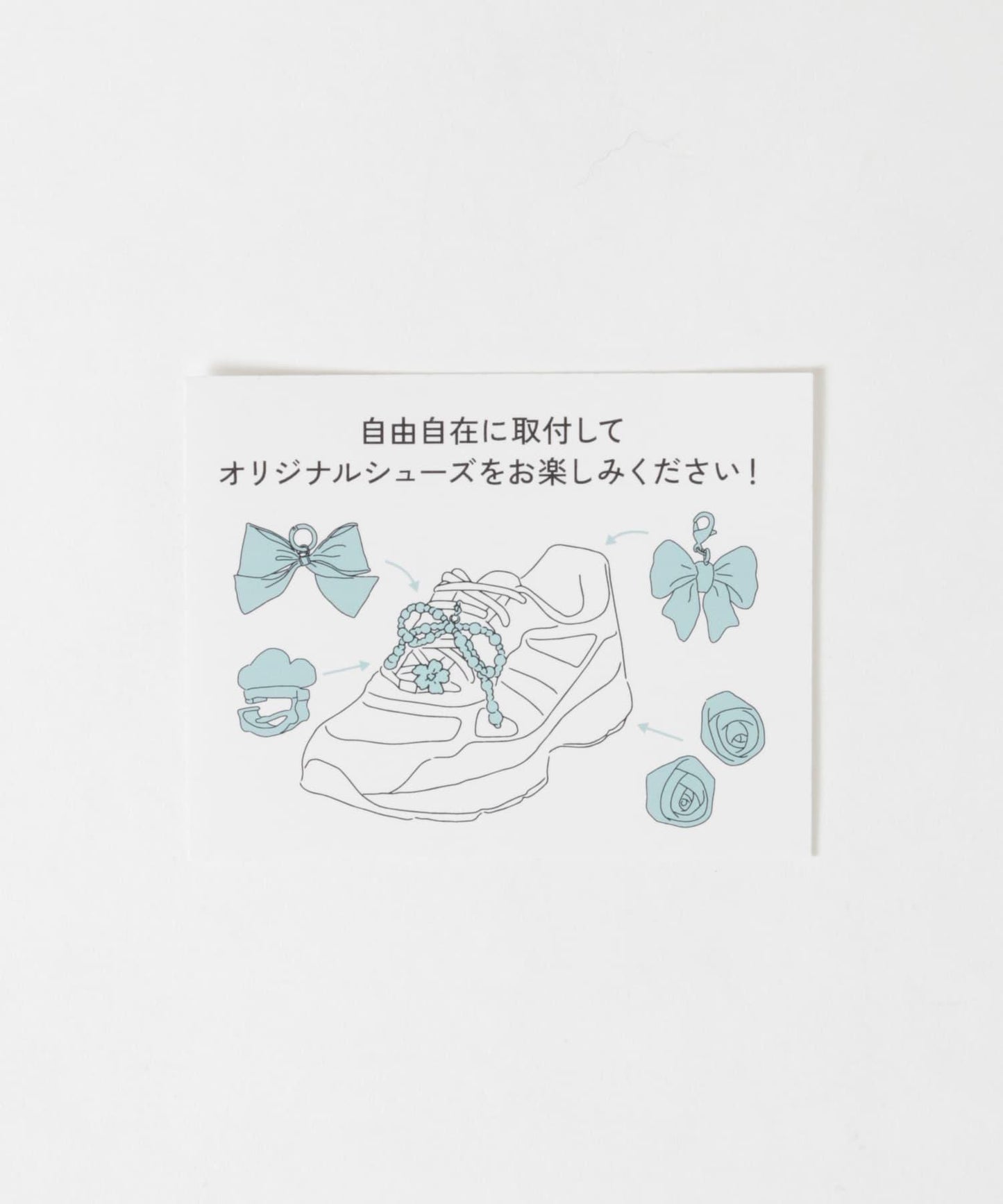 蝴蝶結愛心不對稱運動鞋掛飾