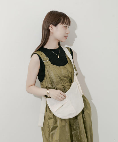 半月形尼龍單肩包