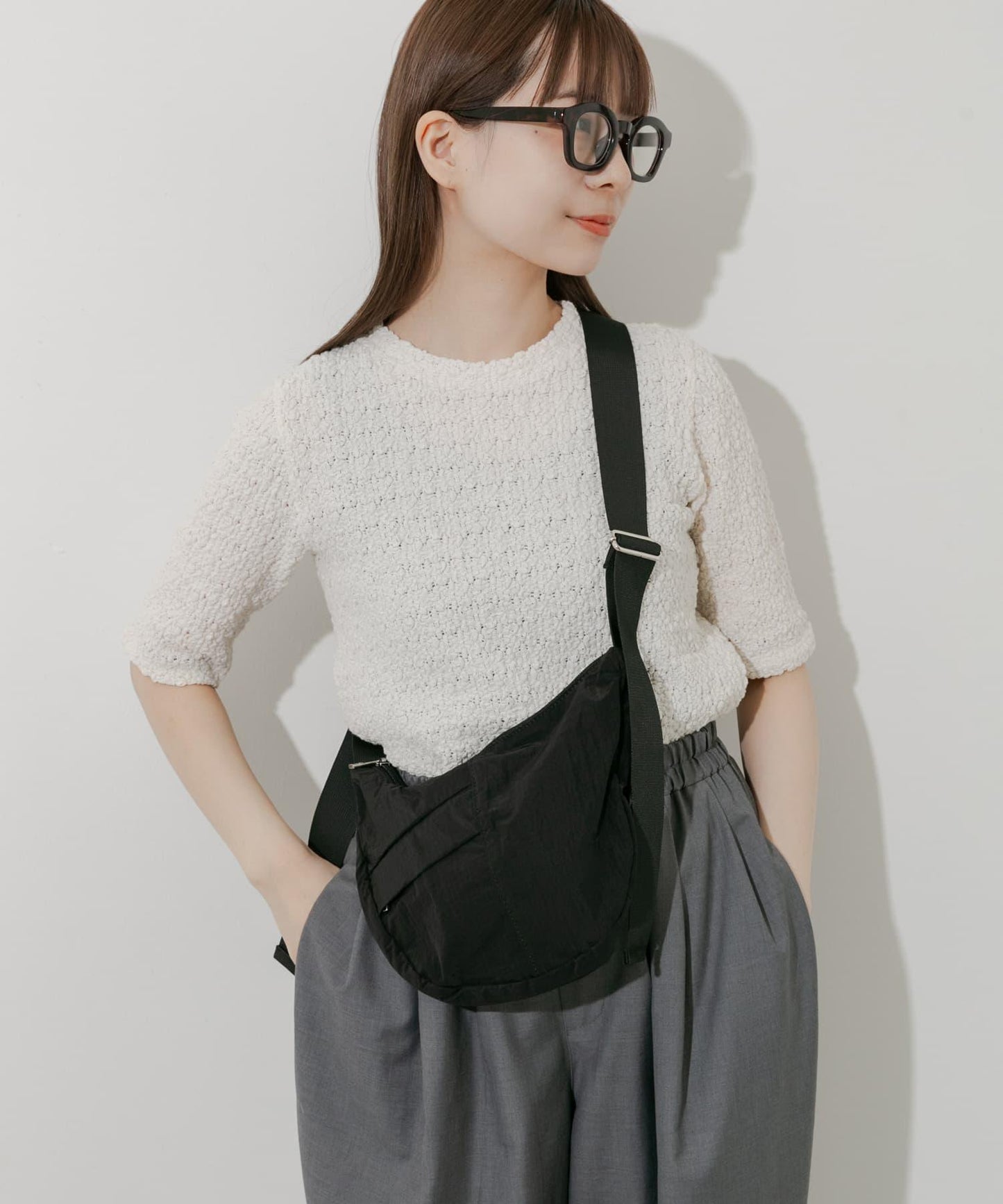 半月形尼龍單肩包