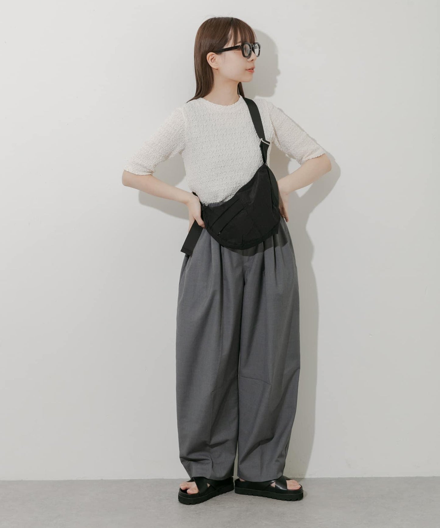 半月形尼龍單肩包