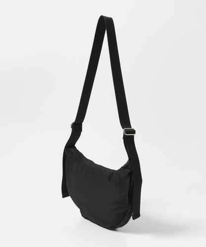 半月形尼龍單肩包