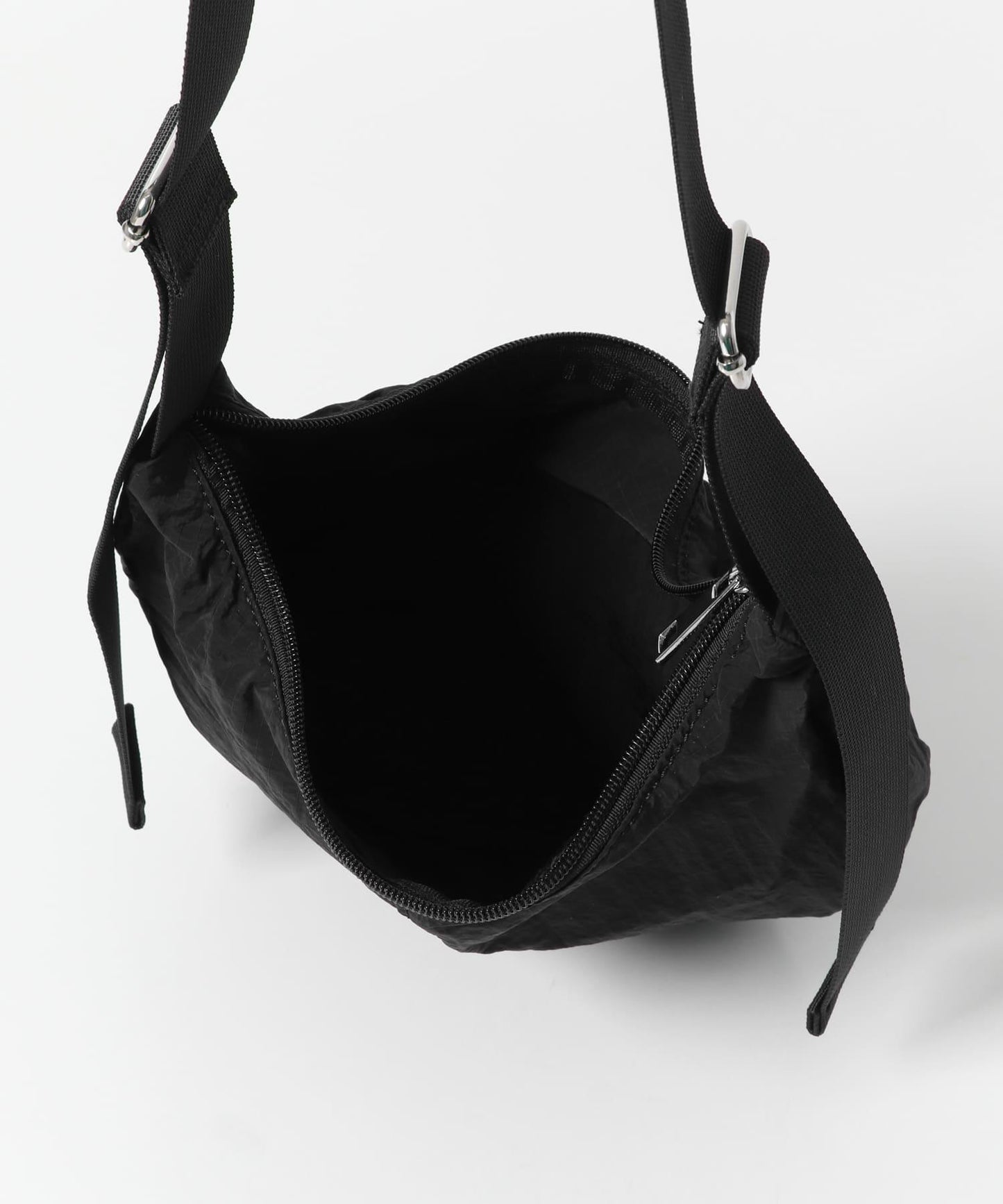 半月形尼龍單肩包