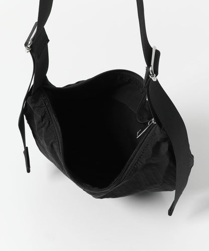 半月形尼龍單肩包