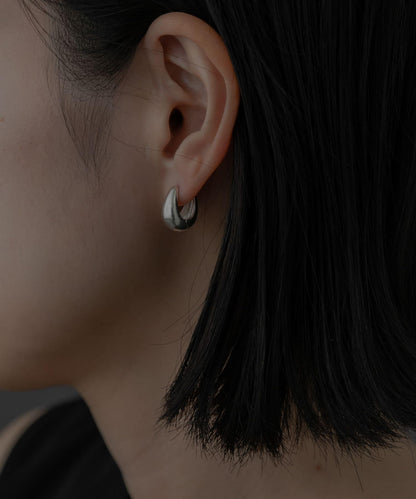 SMELLY 豐盈感耳釘