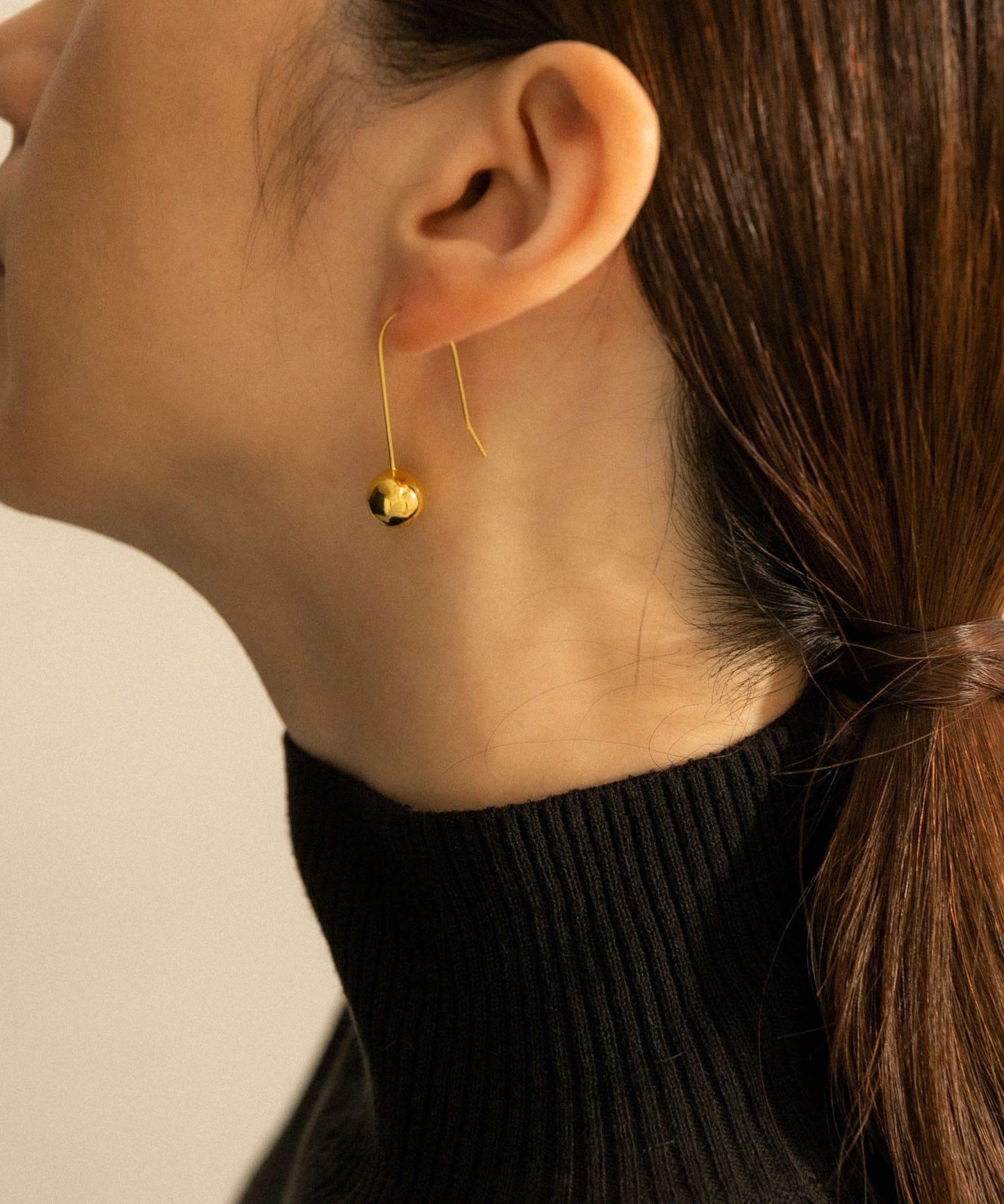 SMELLY so’ 球形掛鉤耳環