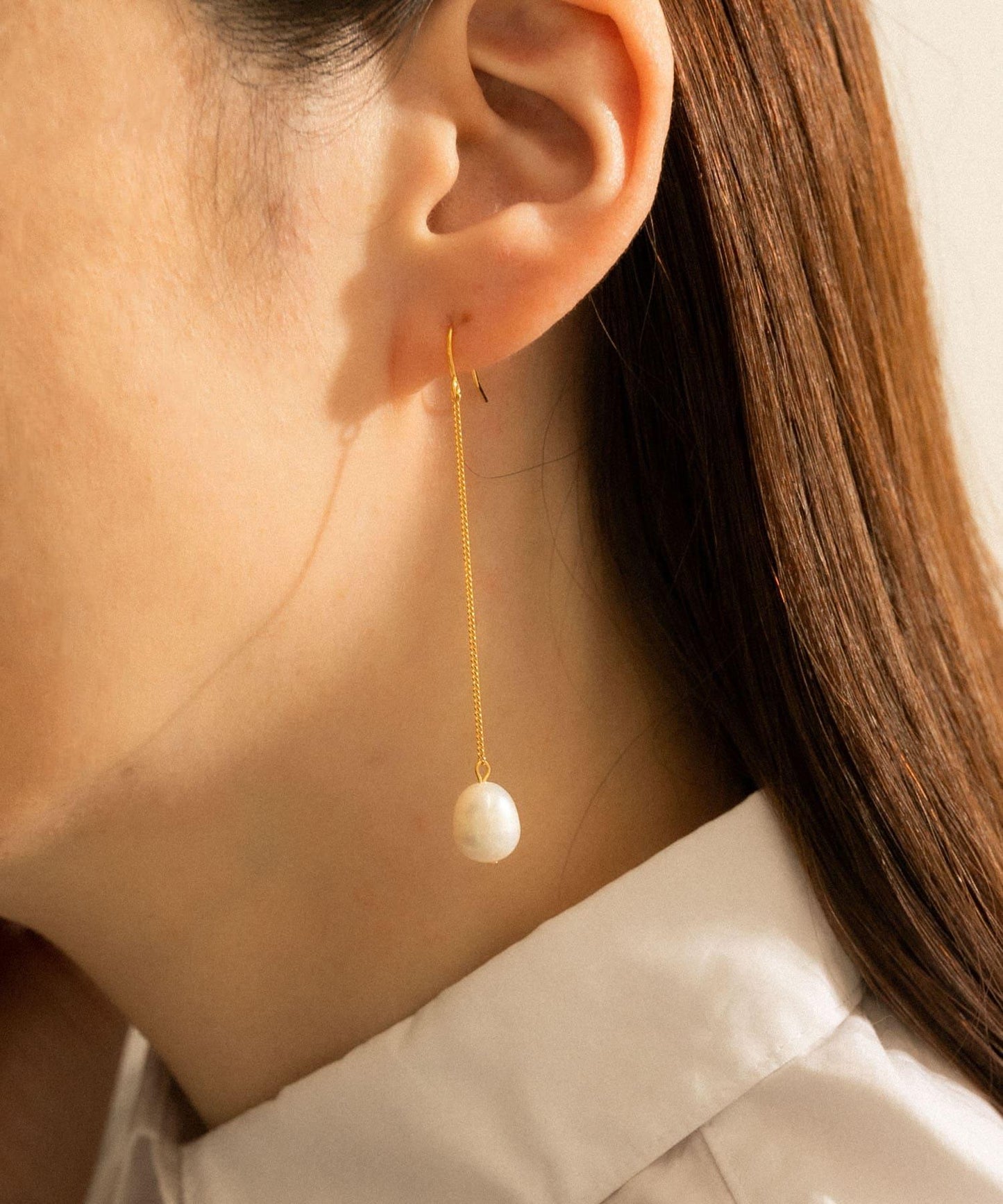 SMELLY so’珍珠鏈條耳釘 金色