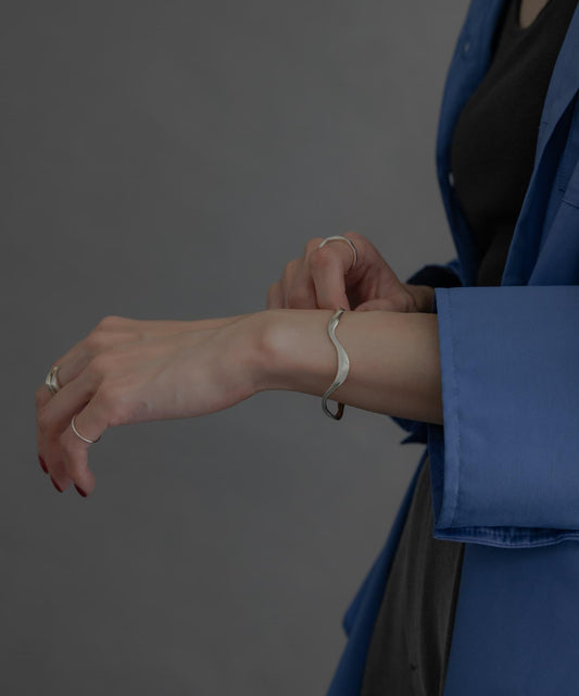 SMELLY so’簡約風格手鐲