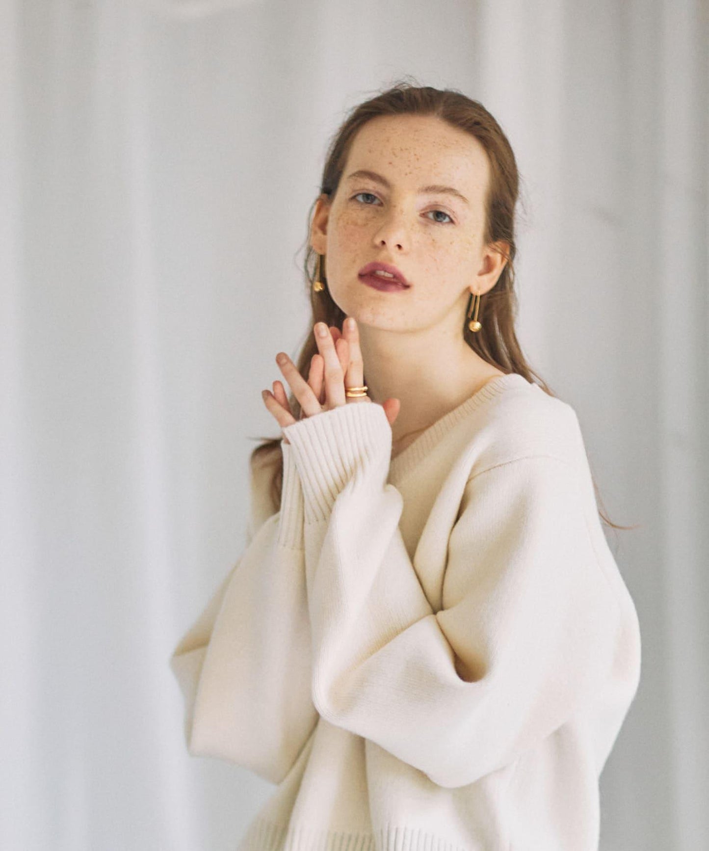 SMELLY so’ 球形掛鉤耳環