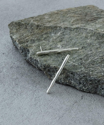 SMELLY so’ long條形耳釘