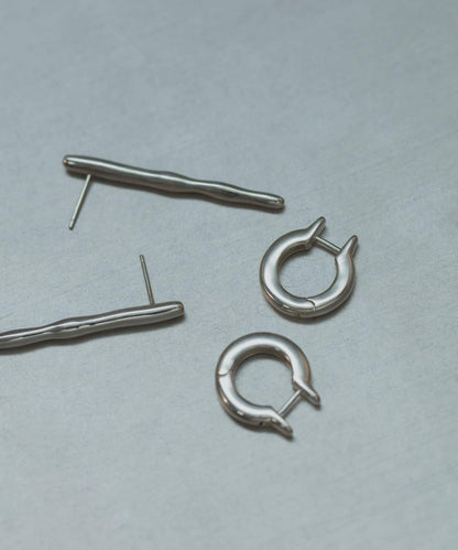 SMELLY so’ long條形耳釘