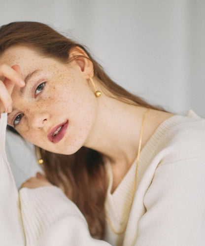 SMELLY so’ 球形掛鉤耳環