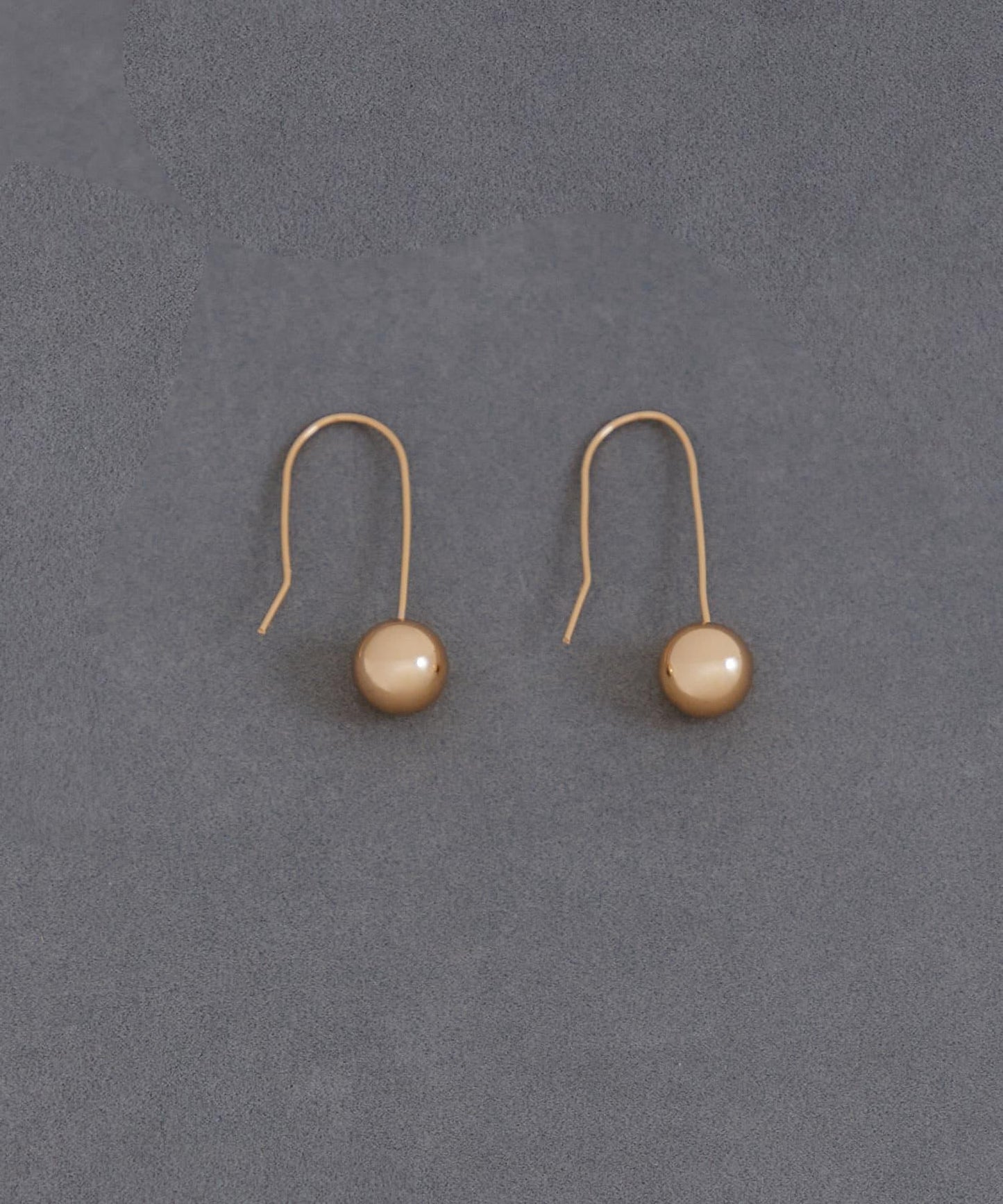 SMELLY so’ 球形掛鉤耳環