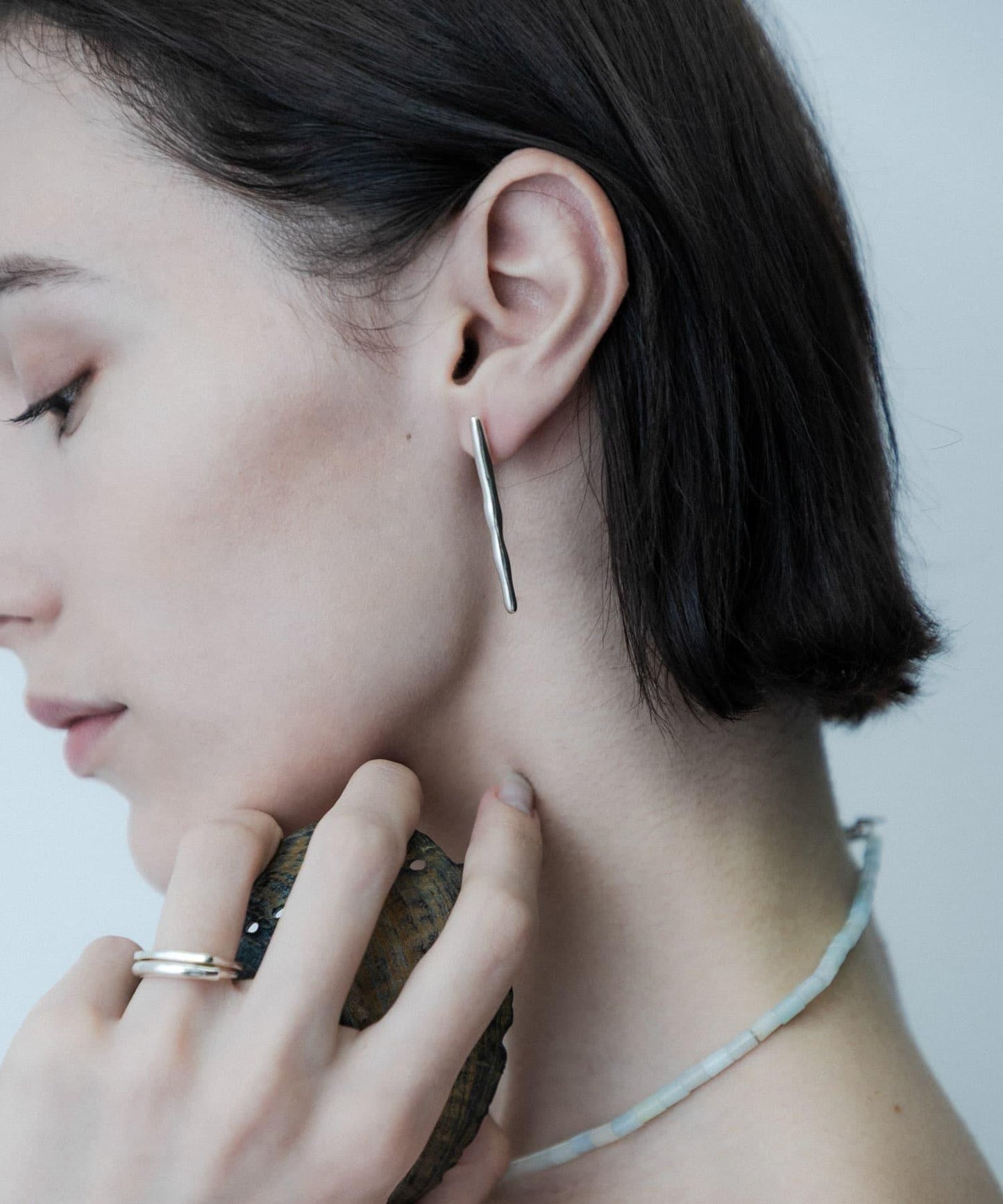 SMELLY so’ long條形耳釘