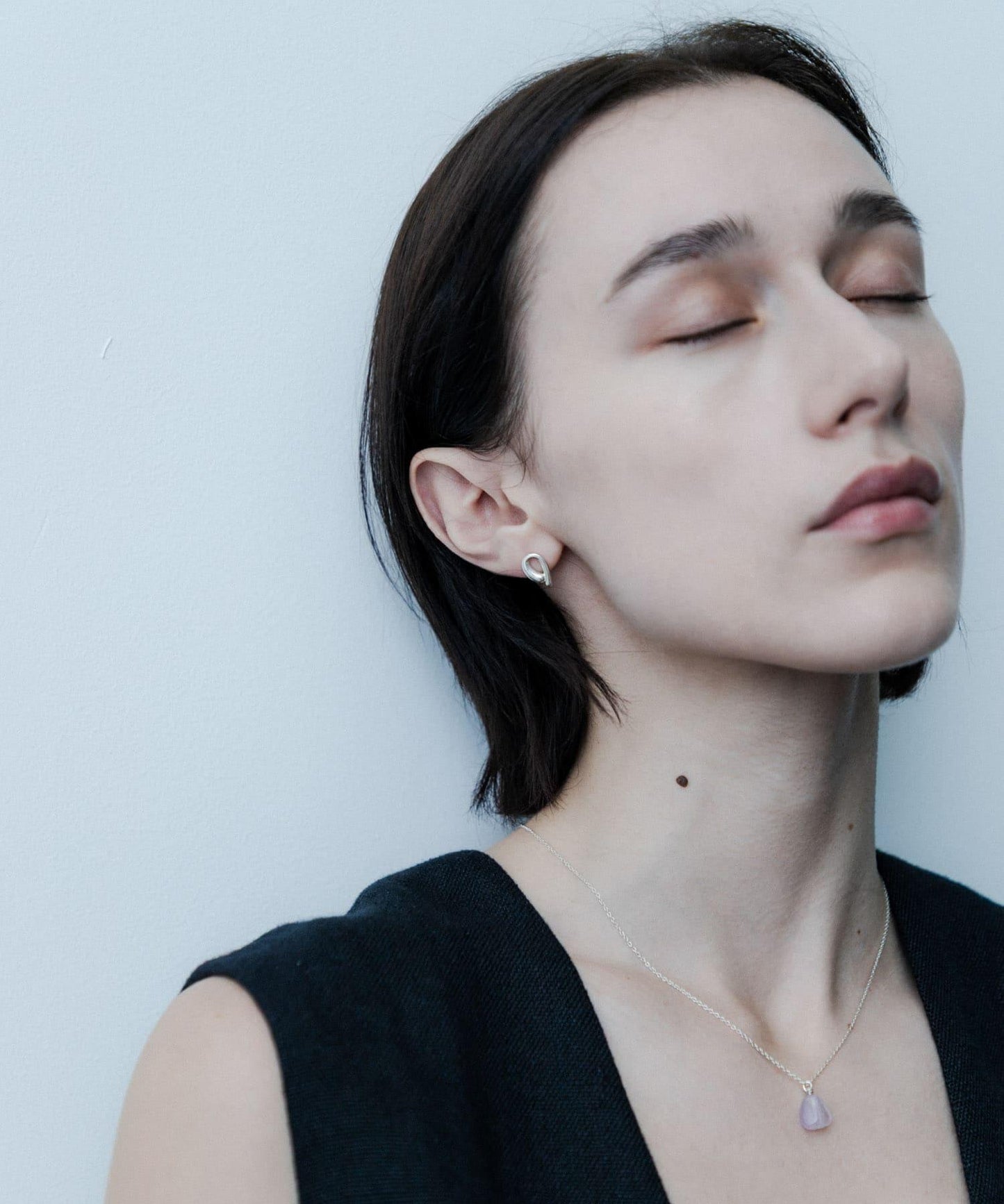 SMELLY so’不對稱純色耳釘