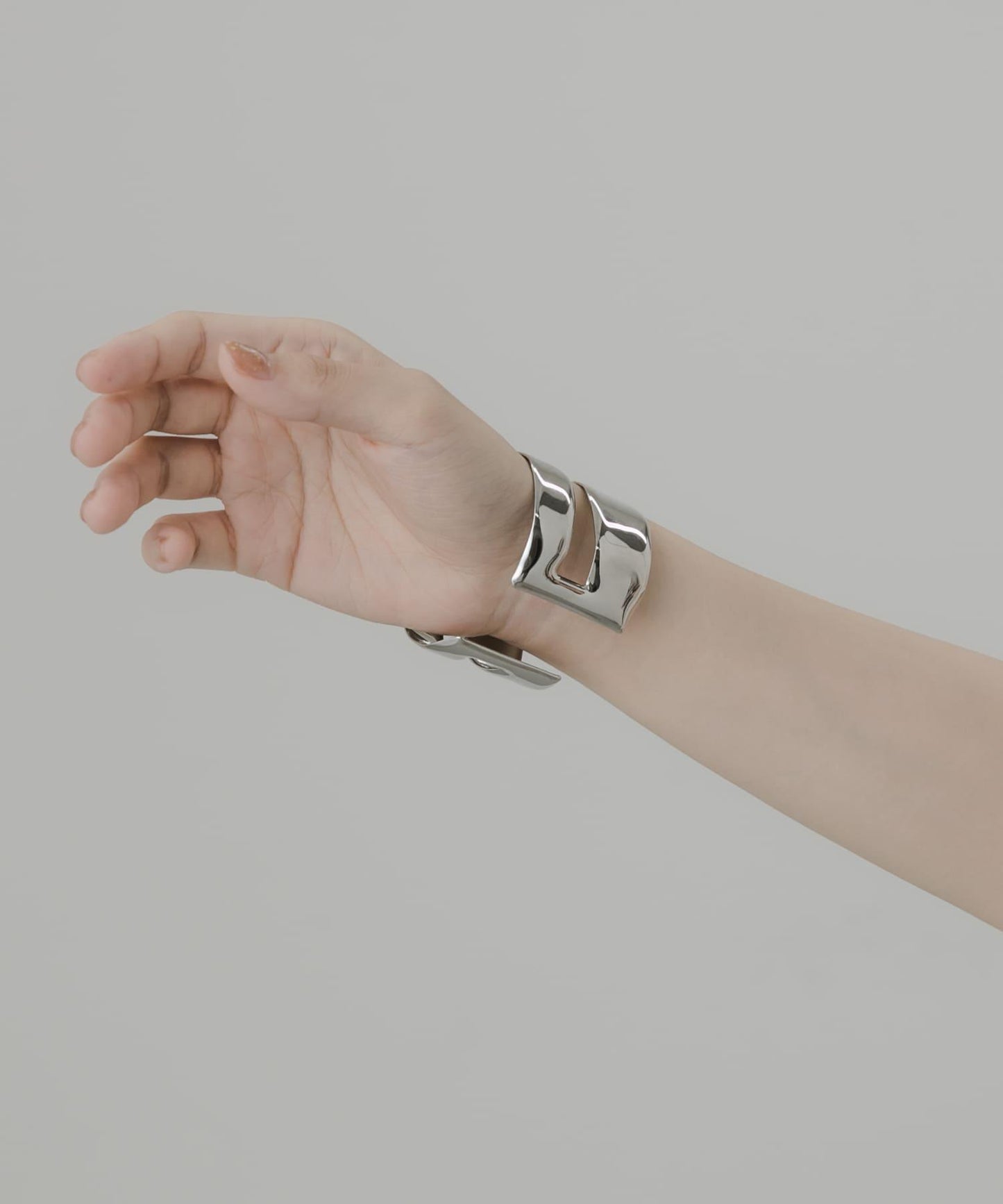 寬版金屬手鐲