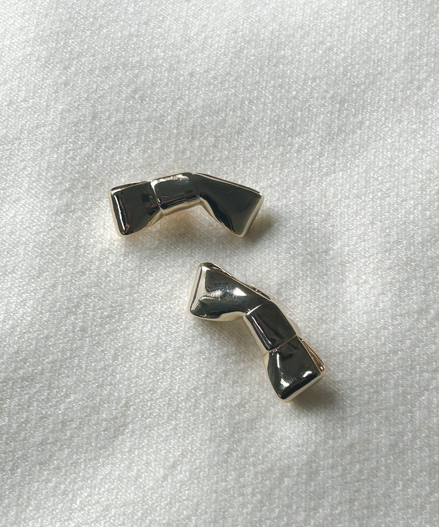 金屬絲帶造型耳夾