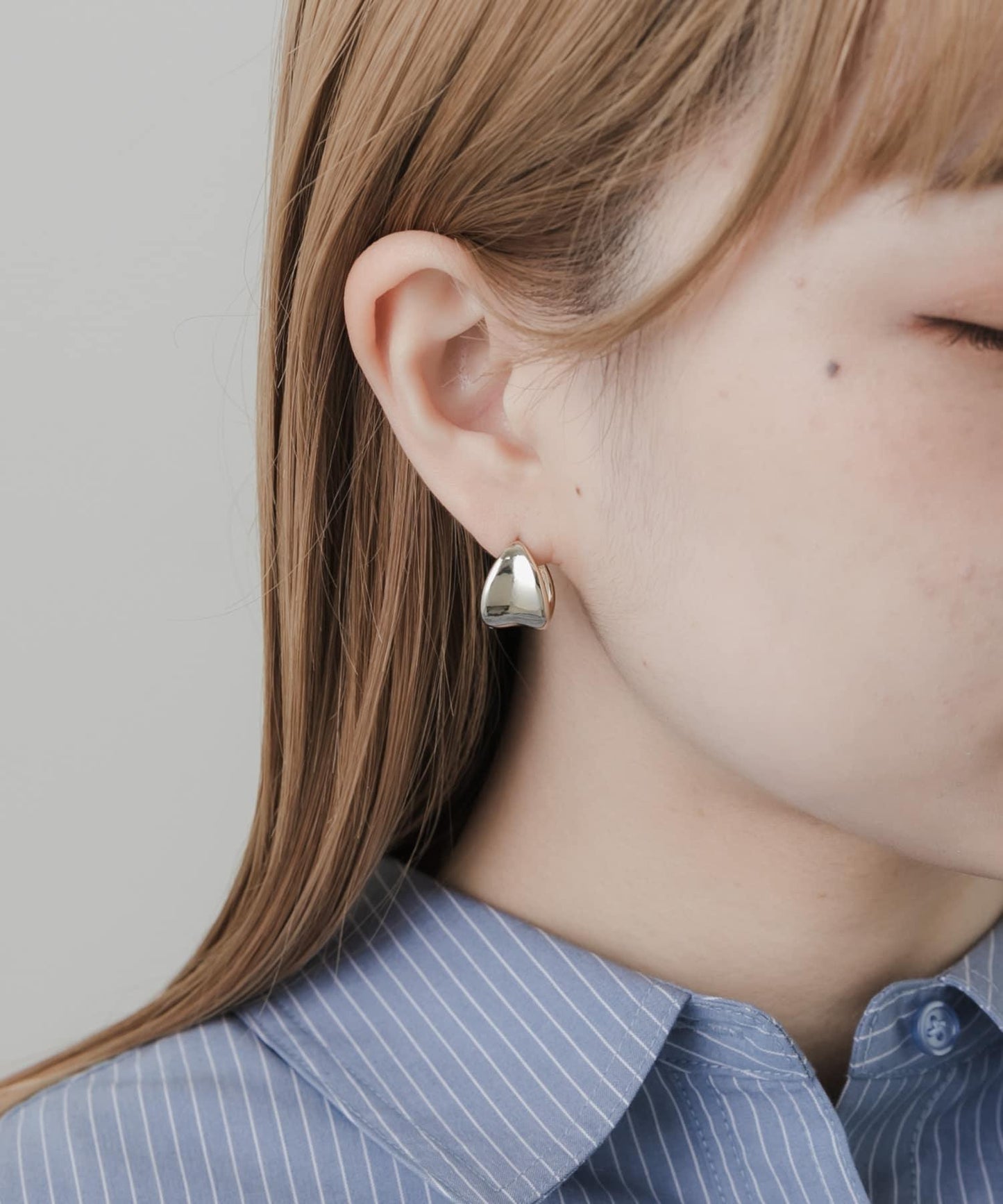 金屬一觸式耳環