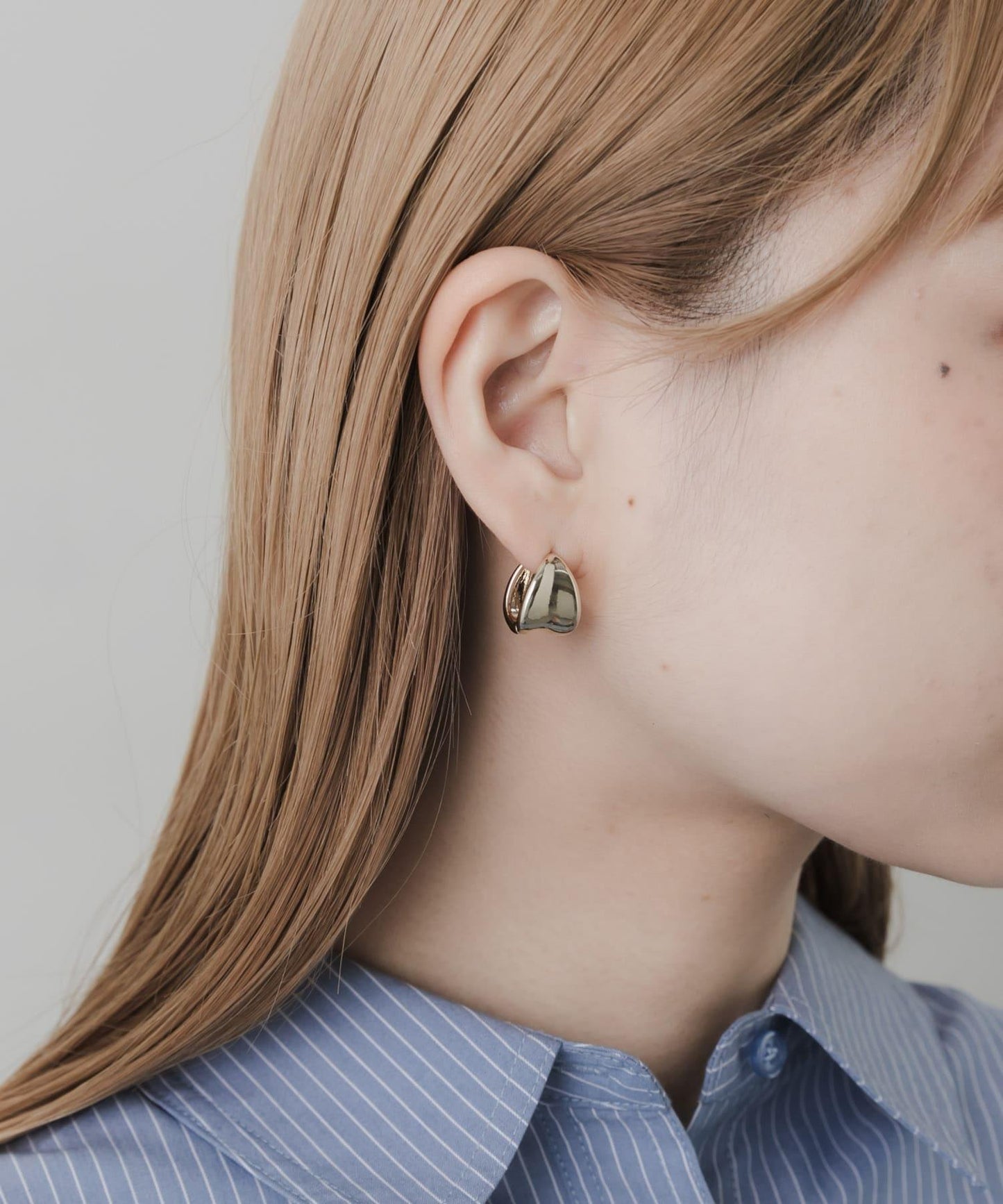 金屬一觸式耳環