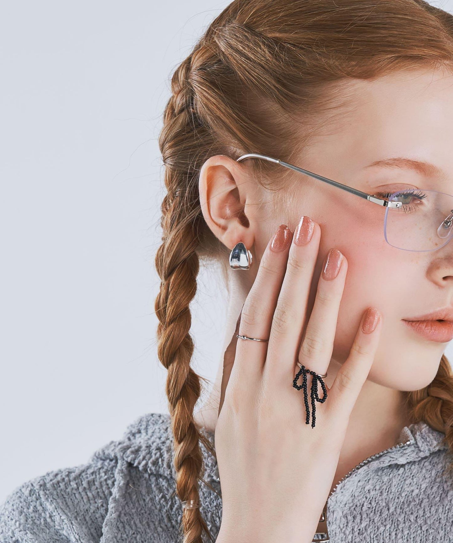 金屬一觸式耳環