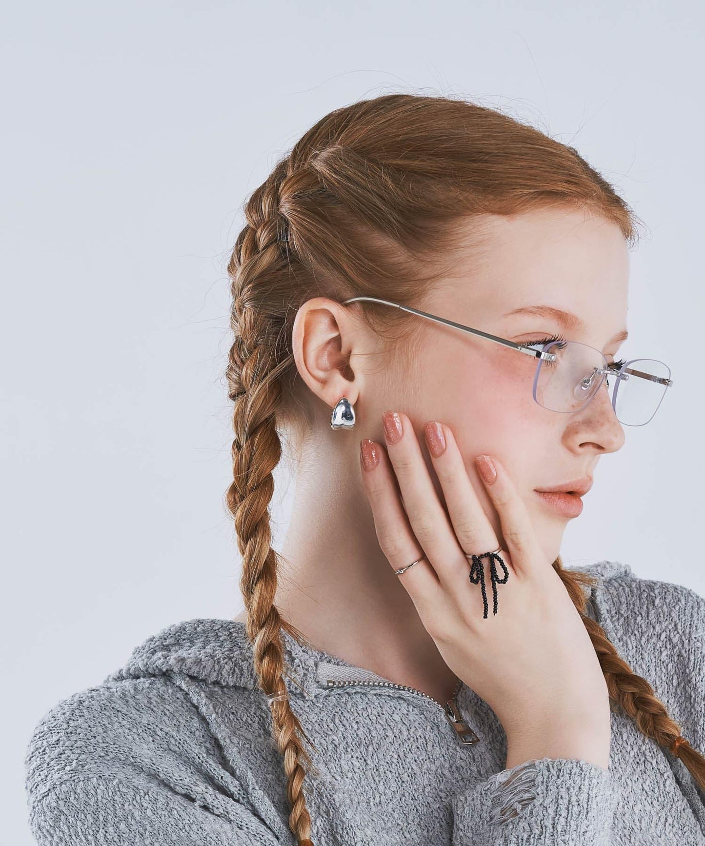 金屬一觸式耳環