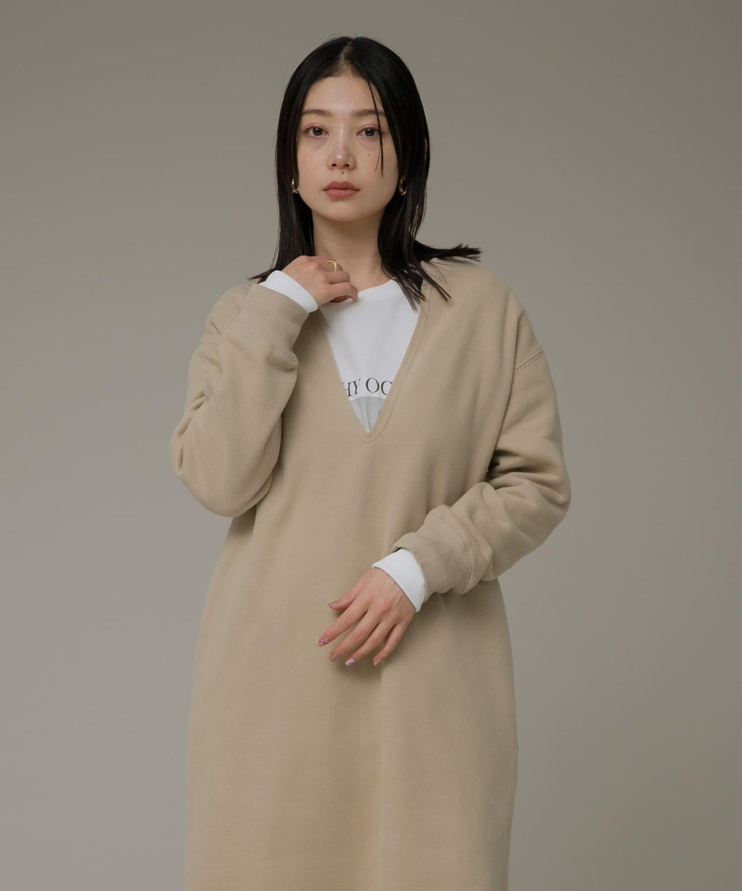 V領衛衣連衣裙